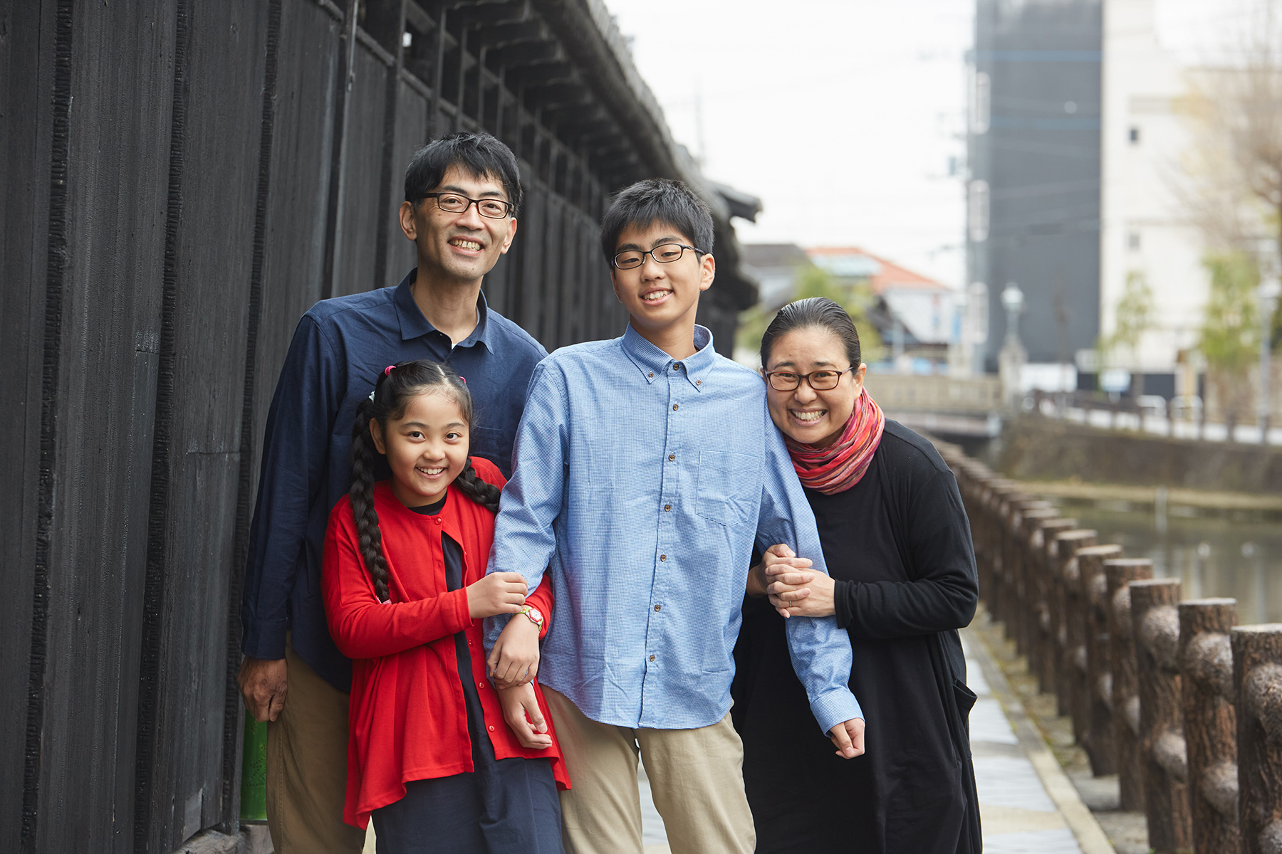 屋外での撮影、家族写真